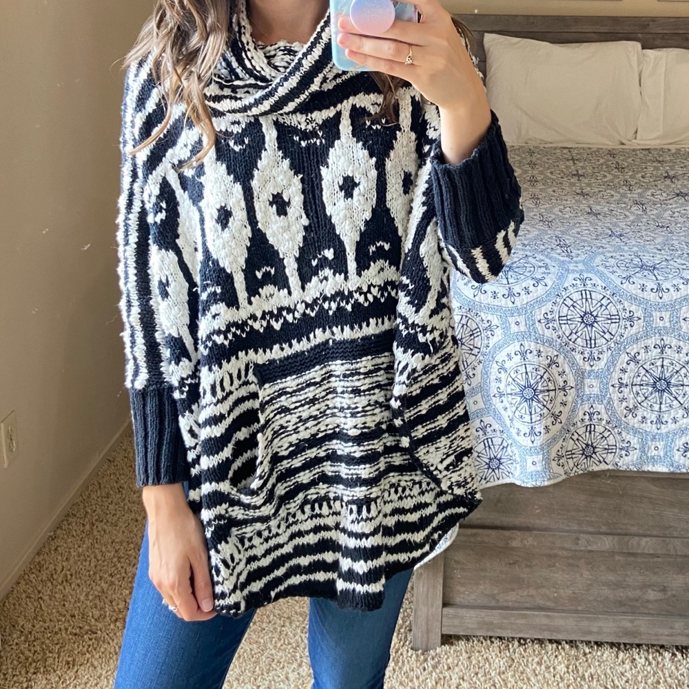 Free People poncho sweater - Picture 6 of 10